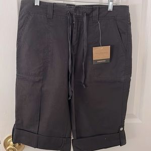 Calvin Klein Cropped pants/shorts